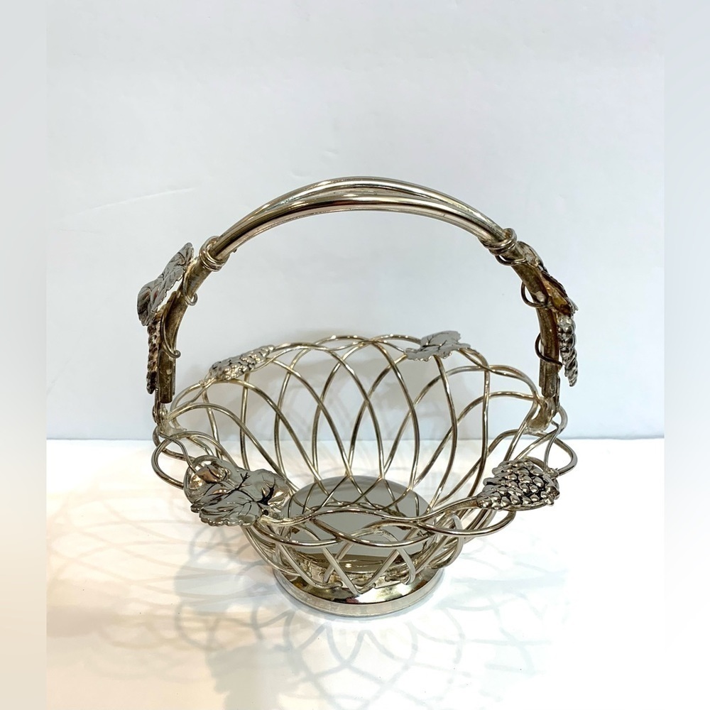 Godinger Vintage Silver-Plated Grapevine Basket 7.5”